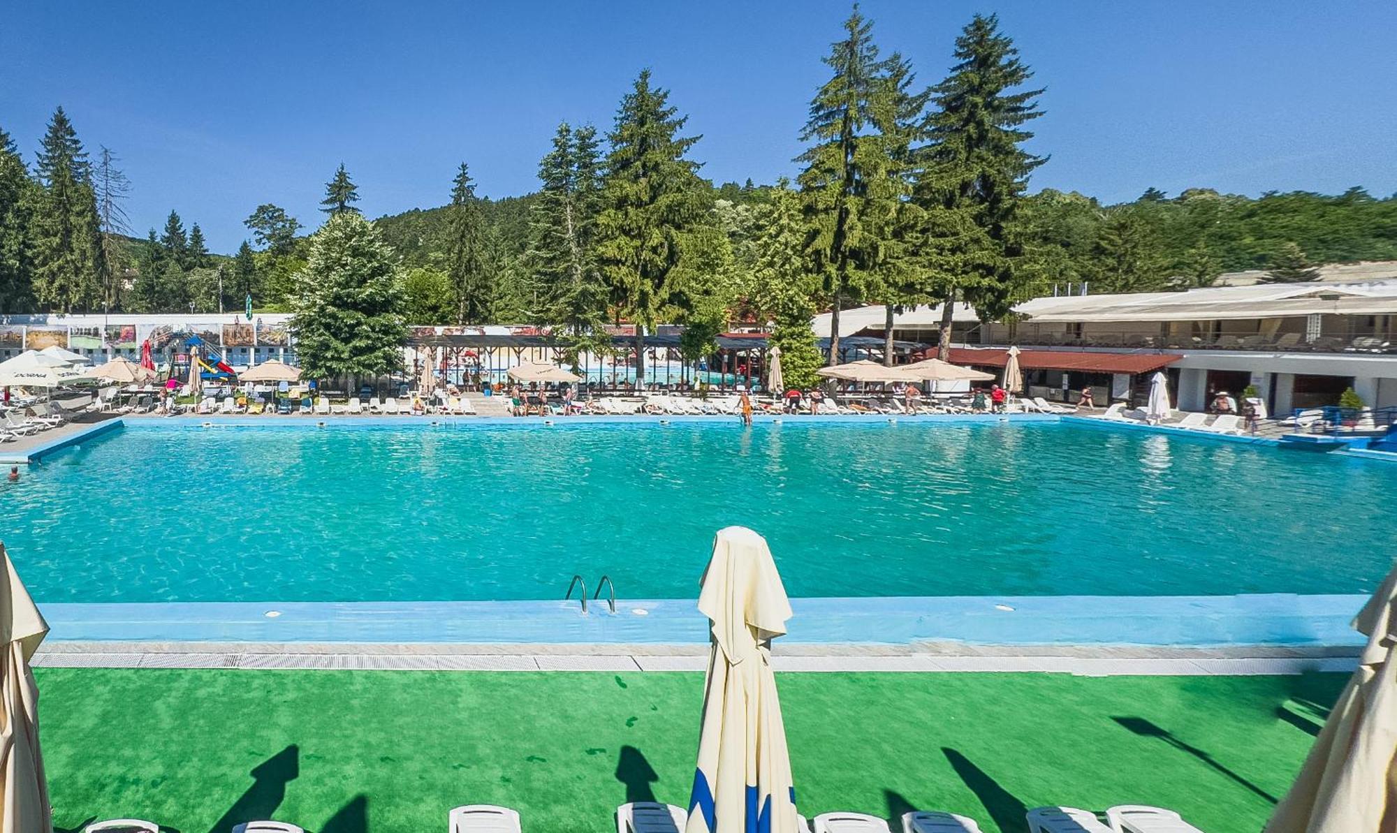 Apartament Cristian Geoagiu Bai Bagian luar foto